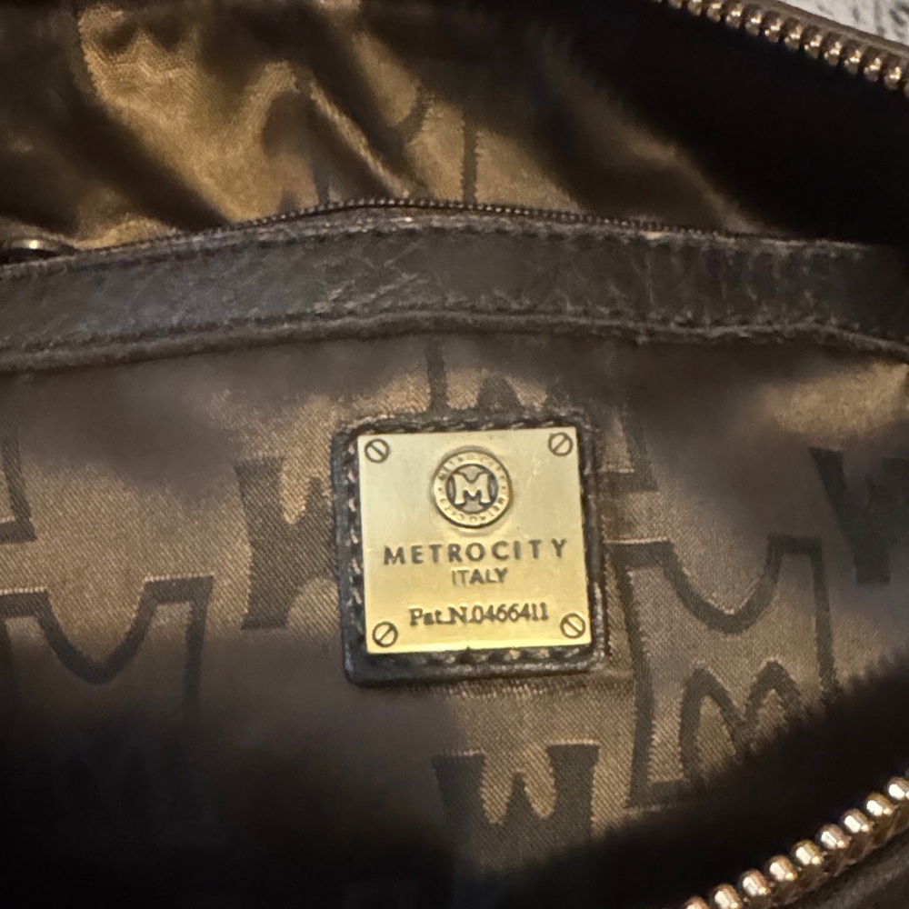 Metrocity Quilted Brown Leather Satchel - Picture 8 of 16